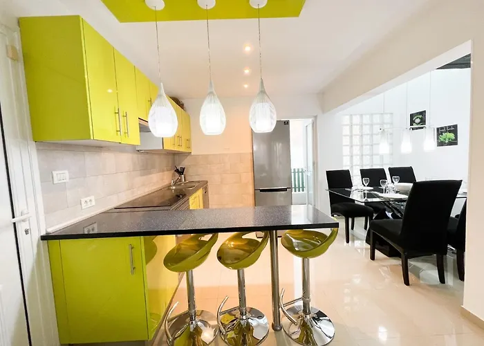 Island Village Apartman *